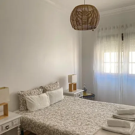 Offshore Rustic House 페니케