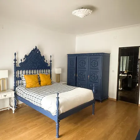 Offshore Rustic House منزل للإقامة