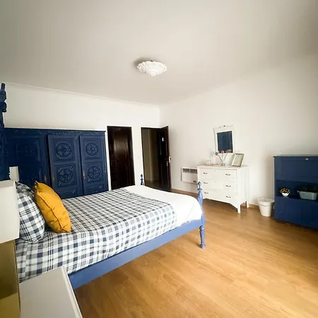 Offshore Rustic House בית אירוח *