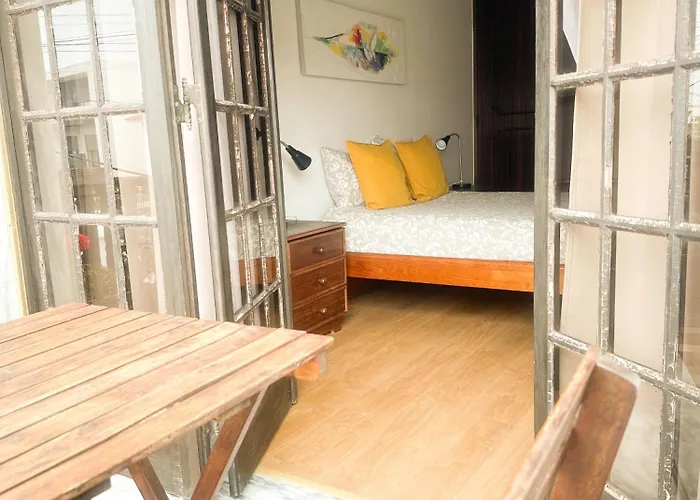 ホームステイ Offshore Rustic House ペニシェ