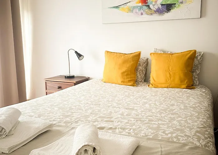 Offshore Rustic House منزل للإقامة *