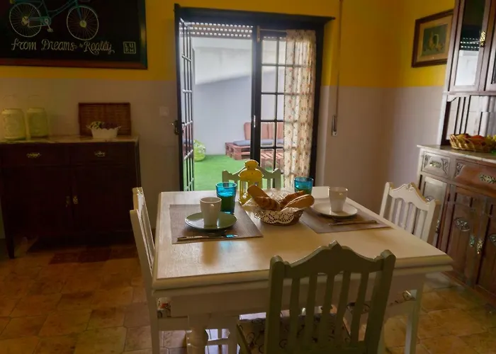 Offshore Rustic House منزل للإقامة