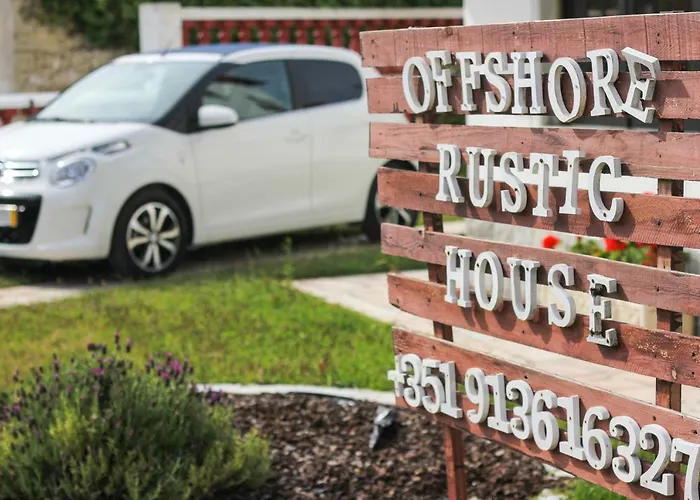 Offshore Rustic House منزل للإقامة *